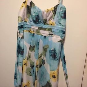 Cute dress, perfect for homecoming!